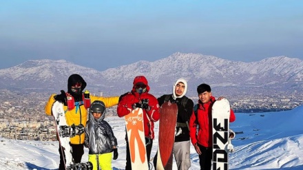 برگزاری نخستین برنامه ورزشی اسنوبورد در کابل با حضور صد ورزشکار