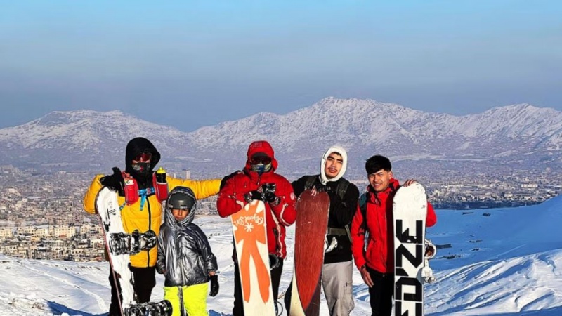 برگزاری نخستین برنامه ورزشی اسنوبورد در کابل با حضور صد ورزشکار