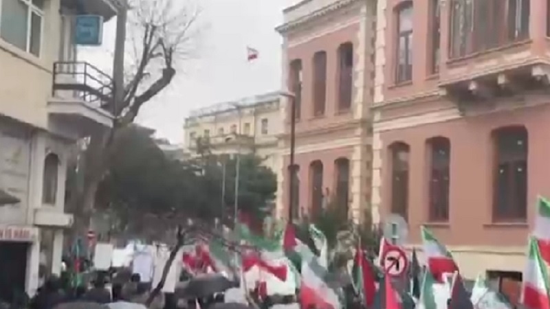 ترکیہ میں ایران کی حمایت میں اور صیہونی و امریکی فتنہ انگیزی کے خلاف مظاہرہ