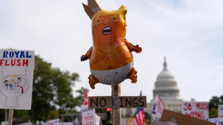 خۆپیشاندان دژی سیاسەتەكانی ترەمپ لە ئەمریکا