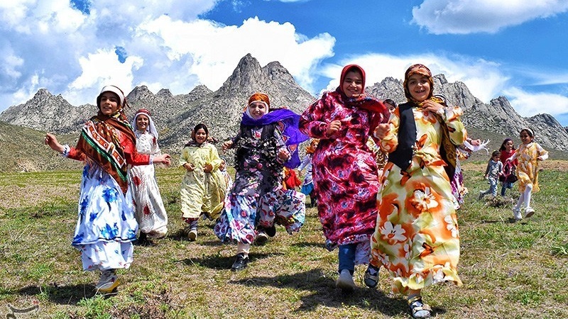 Tradicionalni život iranskih nomada i seljaka uz stočarstvo i svakodnevne aktivnosti u prirodi