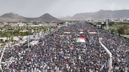 یمنی عوام کے مظاہرے ،  فلسطینیوں کی حمایت جارے رکھنے پر زور