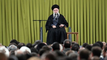 امریکہ جان لے کہ اگر اس نے جنگ شروع کی تو یہ علاقائی جنگ ہوگی: رہبر انقلاب اسلامی