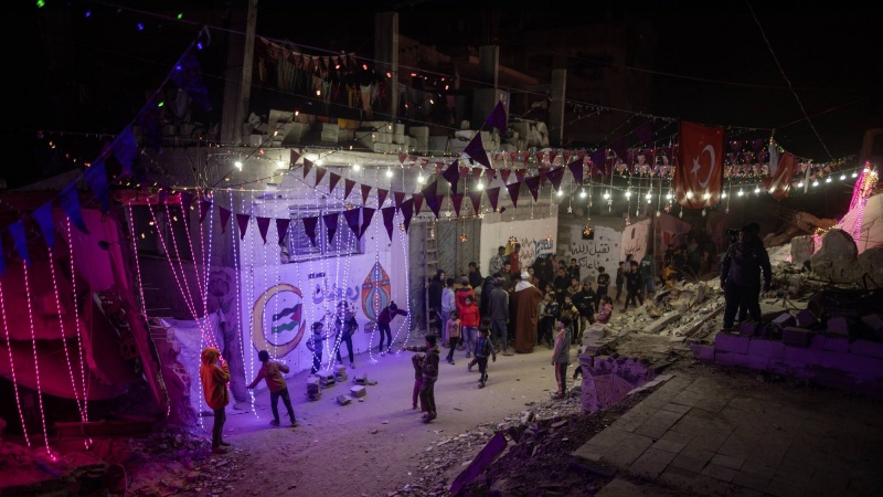 پێشوازیی دانیشتوانی کەرتی غەززە لە مانگی پیرۆزی ڕەمەزان 