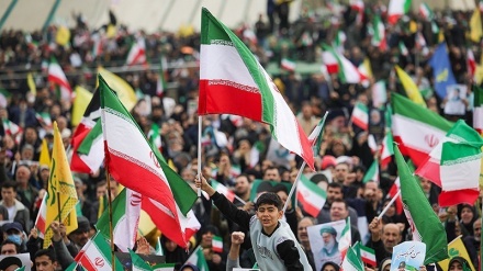 ڕێپێوانی یۆموڵڵای 22 ڕێبەندان بە ئامادە بوونی دەیان ملوێنی خەڵك لە تاران و سەرانسەری وڵات بەڕێوەچوو