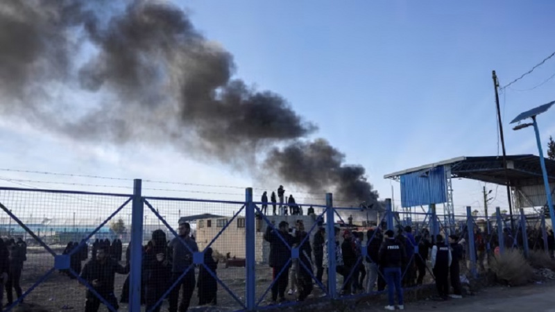 شام میں کیمپ سے ہزاروں افراد فرار، داعش کی بڑی تعداد بھی شامل