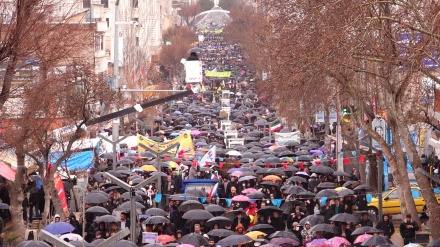 بەشداری ملوێنان ئێرانی لە جەژنی شۆڕشی ئیسلامی- سـدـه