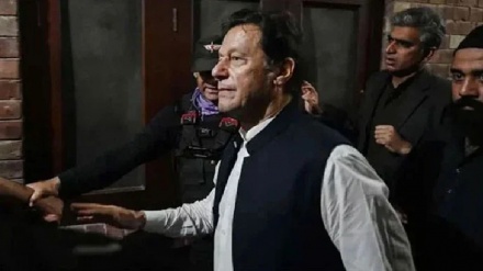 پاکستان ؛ وفاقی حکومت کا عمران خان کو جیل سے اسپتال منتقل کرنے کا فیصلہ
