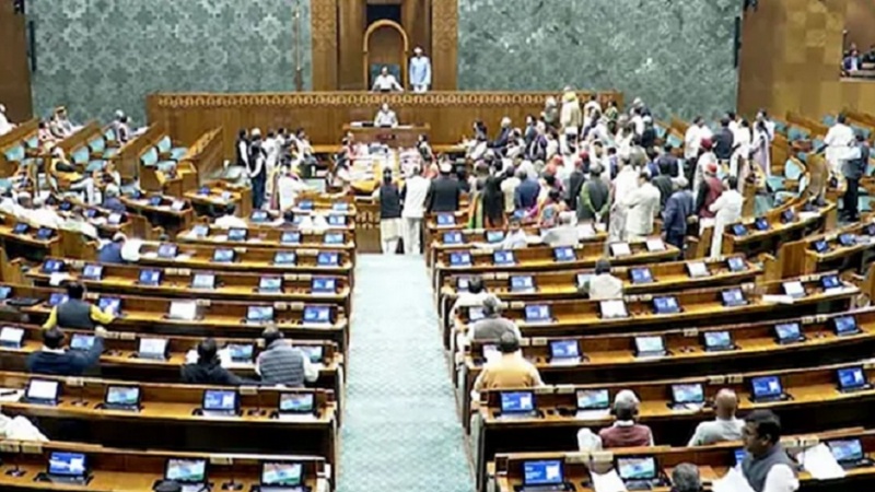ہندوستان ؛ اپوزیشن جماعتوں کے ہنگامہ کی وجہ سے لوک سبھا کی کارروائی  پانچویں روز بھی ملتوی