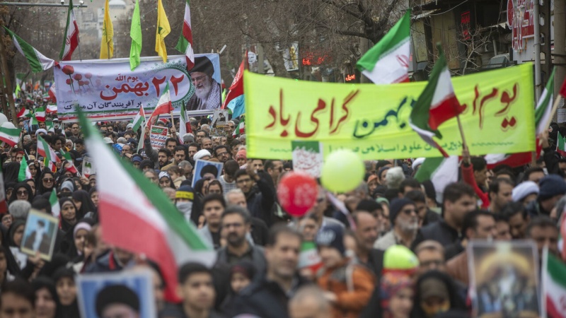 بەشداری ملوێنان ئێرانی لە جەژنی شۆڕشی ئیسلامی- کرماشان