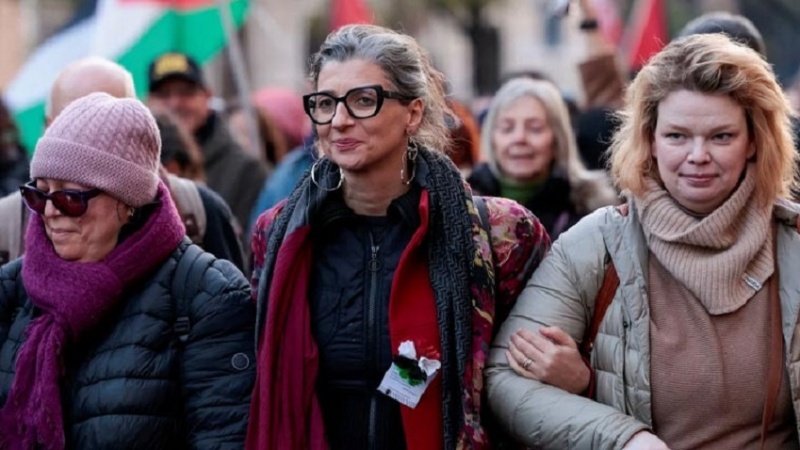 دنیا بھر کے 100 فنکاروں کا فرانچسکا البانیز کی حمایت میں کھلا خط