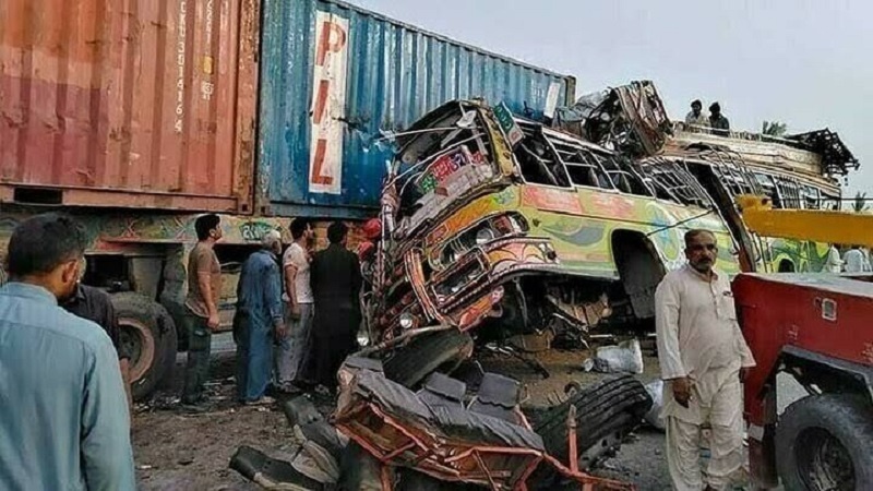 پاکستان: صوبۂ سندھ میں روڈ ایکسیڈنٹ، 11 افراد جاں بحق متعدد زخمی