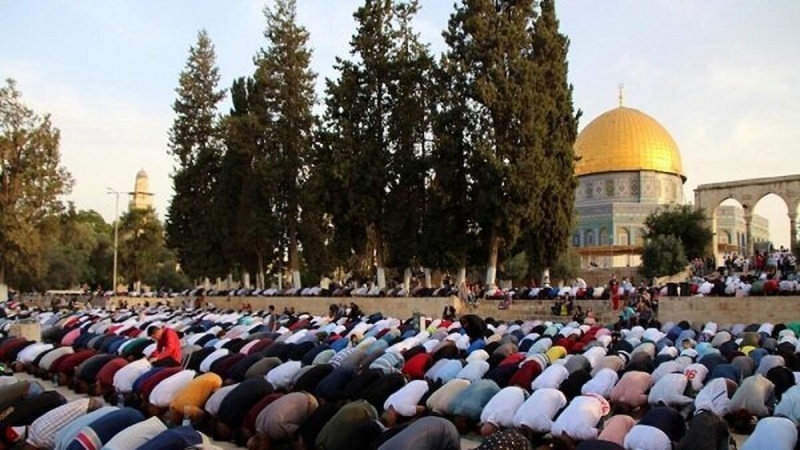 نوێژی هەینیی١٠٠هەزار کەسیی فەلەستینیەکان لە مزگەوتی ئەقسا