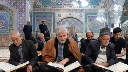 تەرتیلی قوڕئانی پیرۆز لە حەرەمی ئیمام ڕەزا