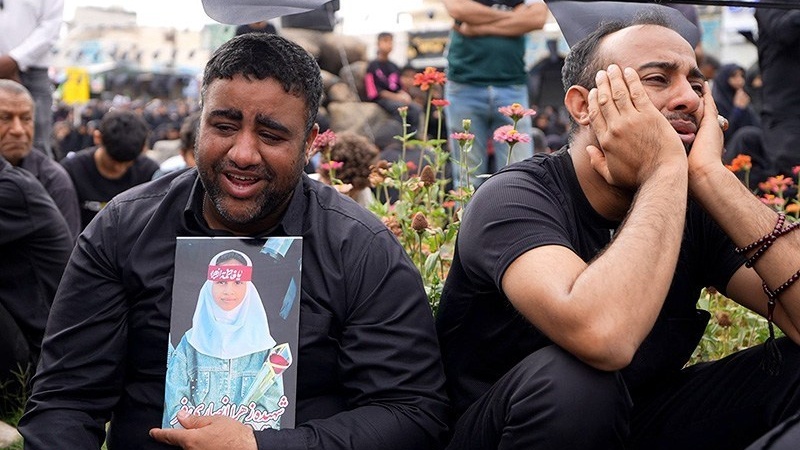 Sahrana 168 šehida osnovne škole u Minabu