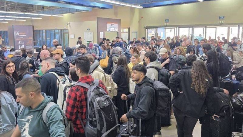 Stotine Izraelaca zaglavljeno na aerodromu Aqaba u Jordanu / Pojačan talas bijega cionista