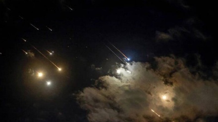 Novi val iranskih raketnih napada doveo do obustave rada izraelske vlade