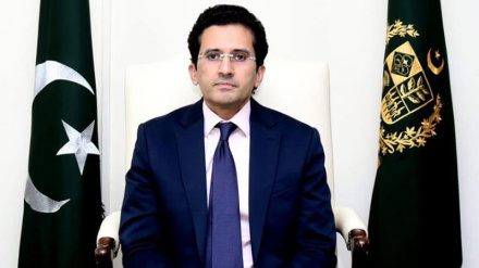 پاکستان: ایران سے سستا تیل اور گیس خریدنے پر غور کر رہے ہیں، وفاقی وزیر پیٹرولیم علی پرویز ملک