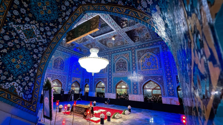 خەڵکی تازیەدار لەسەر مەزاری پاکی ڕابەری موجاهیدی شەهید ئامادە دەبن