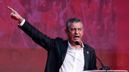 Ozgur Ozel bi piştgirîya 90 nûneran partiyeke nû ava kir