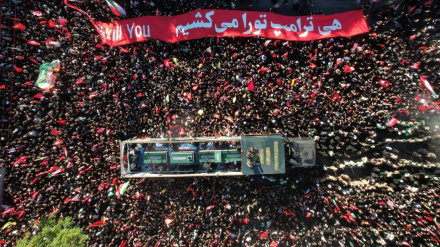 ماڵئاوایی ملوێنی لە تەرمی پاکی ڕابەری خەباتکاری شەهید ؛ پەیامی یەکگرتوویی خۆڕاگری و کۆڵنەدان
