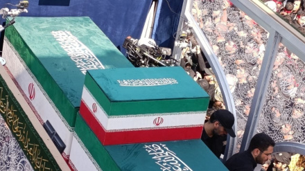 د شهید رهبر جنازې لپاره مشهد کې د کډوالو چمتوالی