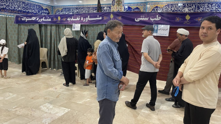 مشهد کې د افغان داکترانو ولسي فعالیت 