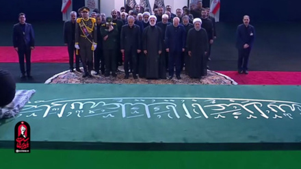 رہبرِ شہیدِ انقلاب کو الوداع کہتے وقت ملکی سربراہان کی آنکھیں اشکبار ہو گئیں