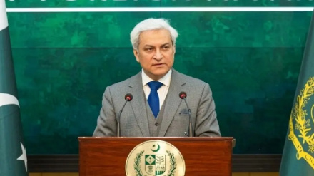 پاکستان کے وزیر اعظم شہید رہبر انقلاب کی آخری رسومات میں شرکت کریں گے
