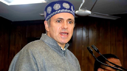 مرکزی حکومت ، حد بندی کی آڑ میں پچھلے دروازے سے حکومت کرنا چاہتی ہے: عمر عبداللہ