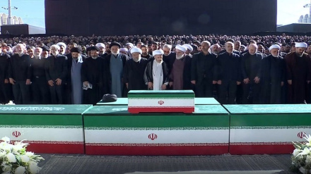 شہید رہبر انقلاب اسلامی کی نماز جنازہ میں لاکھوں سوگواروں کی شرکت