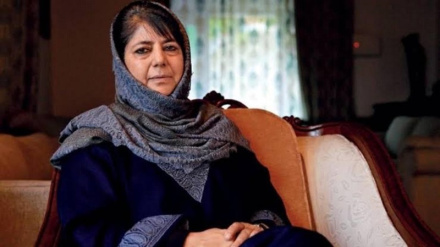 ہندوستان: محبوبہ مفتی تہران پہنچ گئیں، آغا سید حسن موسوی کو ایران آنے سے روک دیا گیا۔