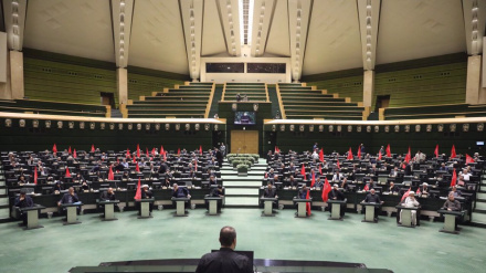 Iranski parlament predstavio prijedlog zakona o upravljanju Hormuškim moreuzom usljed američkih intervencija, kaže zastupnik