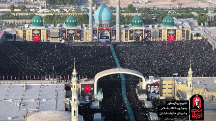 قم میں رہبرِ شہیدِ انقلاب کے تشییعِ جنازہ میں عوام کی عظیم الشان اور تاریخ ساز شرکت 