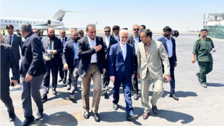 پاکستانی فوج کے سربراہ فیلڈ مارشل عاصم منیر تہران پہنچ گئے۔