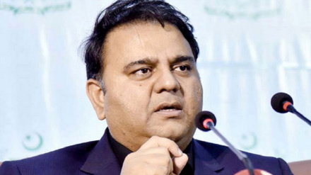 پاکستان: آصف زرداری اور نواز شریف کے ہوتے ہوئے معاملات آگے نہیں بڑھ سکتے، فواد چوہدری