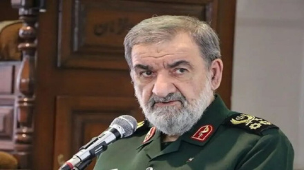 محسن رضائی کی وارننگ: آبنائے ہرمز میں کسی متبادل راستے کی اجازت نہیں دی جائے گی