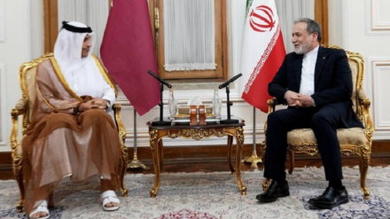 قطر کے وزیر خارجہ کا دورۂ تہران: ایرانی ہم منصب سے ملاقات، دو جانبہ امور اور علاقائی حالات پر تبادلۂ خیال