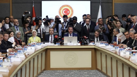 Qanûna Çarçoveyê piştî 18 saetan li Komîsyona Edaletê hat pejirandin