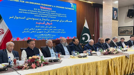 اسلام آباد میں صنعت، معدنیات اور تجارت کے ایرانی وزیر سے پاکستان کے 6 کابینی وزرا کی ملاقات