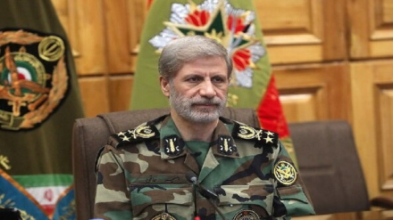 ایرانی دفاعی قوت نے دشمنوں کو سیاسی حل کی جانب آنے پر مجبور کیا: آرمی چیف