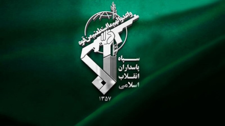 آبنائے ہرمز میں دو تیل ٹینکر بارودوی سُرنگ سے ٹکرا گئے