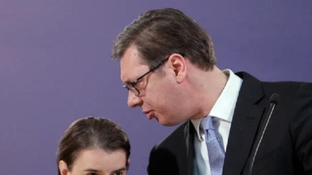 Vučić predao dužnost Brnabić: Srbija kreće u izbor novog predsjednika