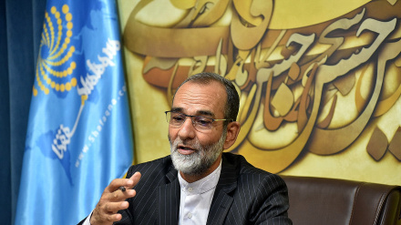 گفتگو با غلامرضا کروخی آگاه امور سیاسی در رابطه با خروج نیروهای آمریکایی از عراق 